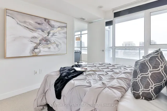 Additional property image - 10 Capreol Crt Unit 607
