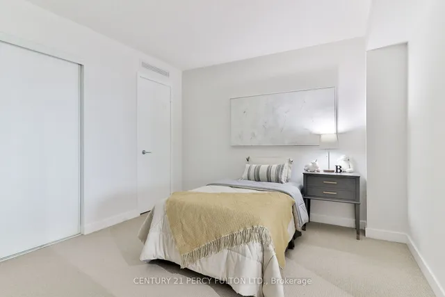 Additional property image - 10 Capreol Crt Unit 607
