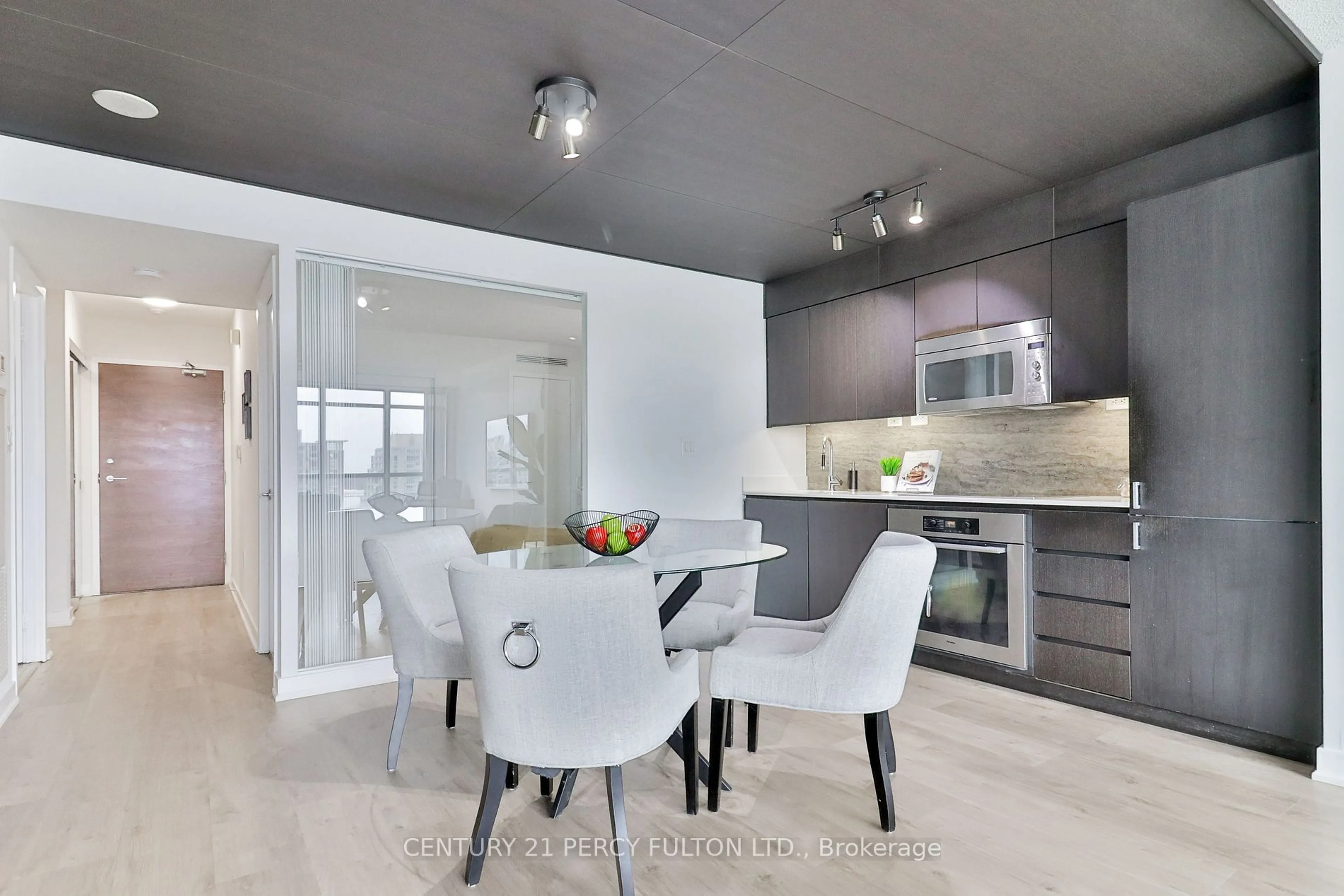 Contemporary kitchen, ceramic/tile floor for 10 Capreol Crt #607, Toronto Ontario M5V 4B3