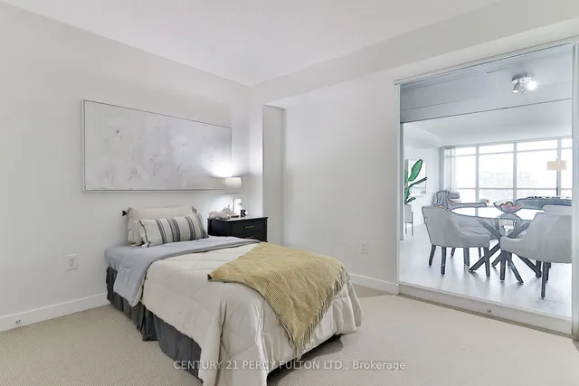 Additional property image - 10 Capreol Crt Unit 607
