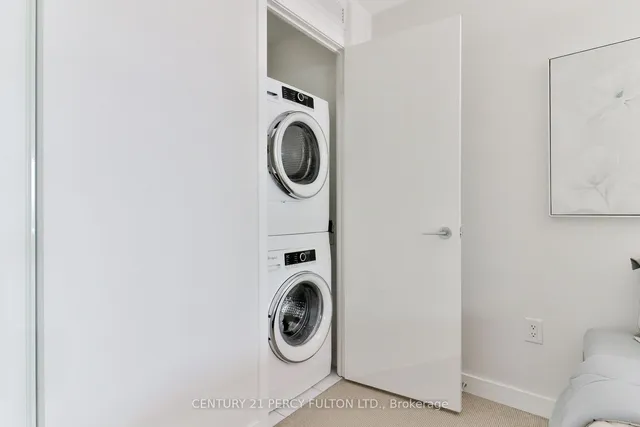 Additional property image - 10 Capreol Crt Unit 607