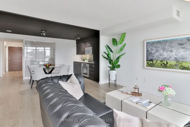 Additional property image - 10 Capreol Crt Unit 607