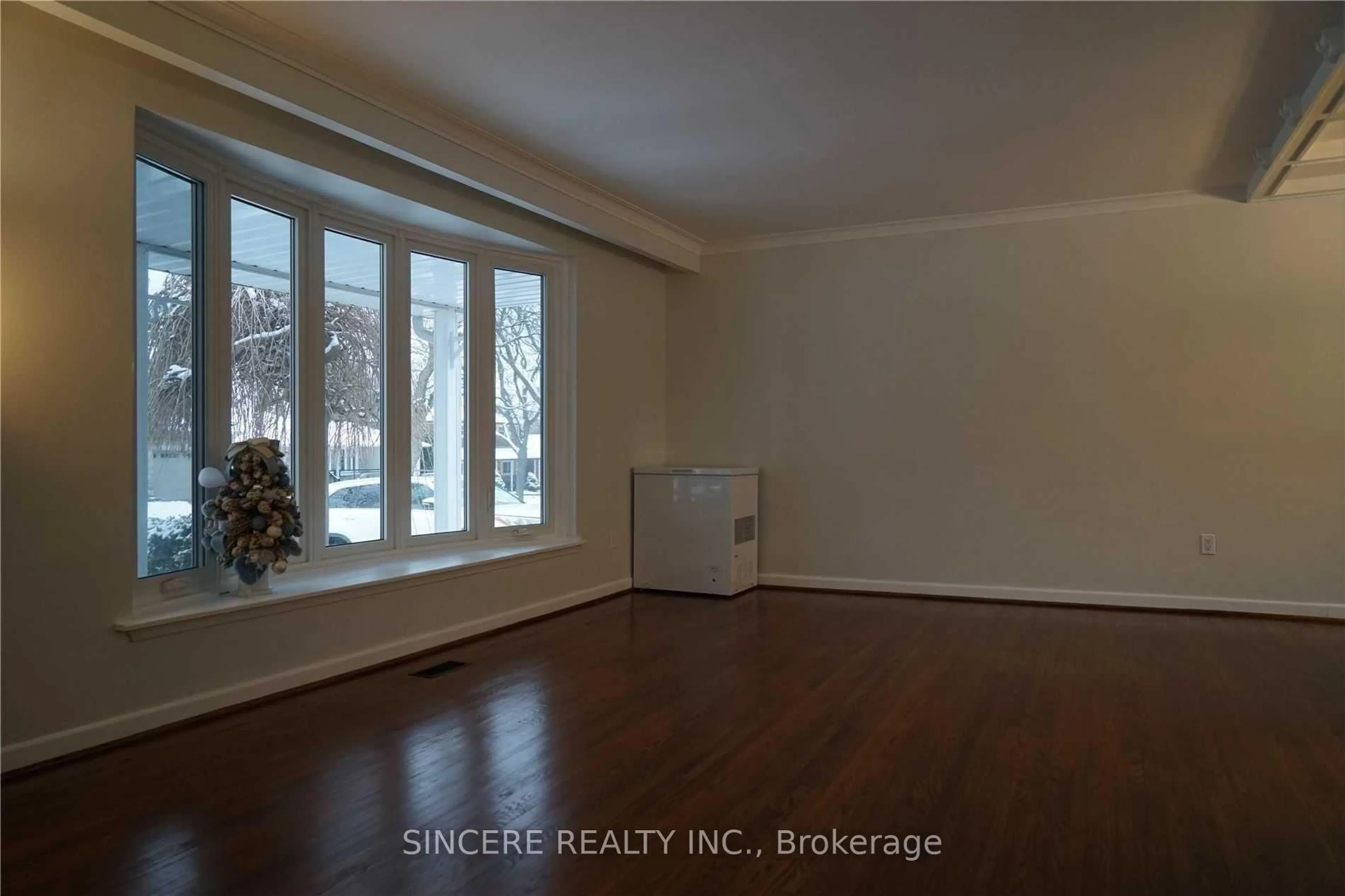 A pic of a room for 48 Bellbury Cres, Toronto Ontario M2J 2J8