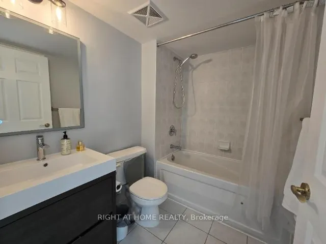 Additional image 8 of 51 Lower Simcoe St Unit Unit 1911