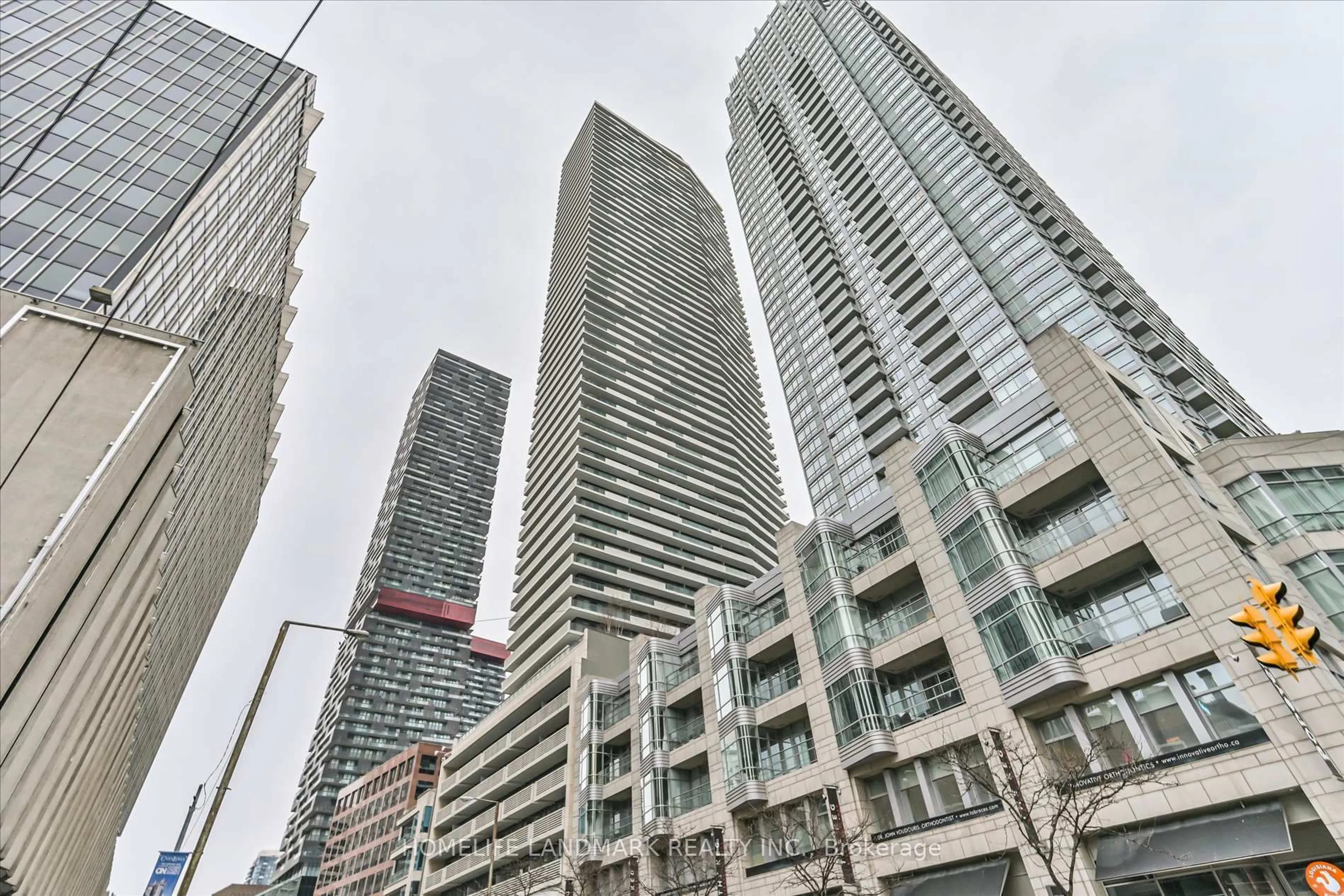 Unknown for 2221 Yonge St #4003, Toronto Ontario M4S 0B8