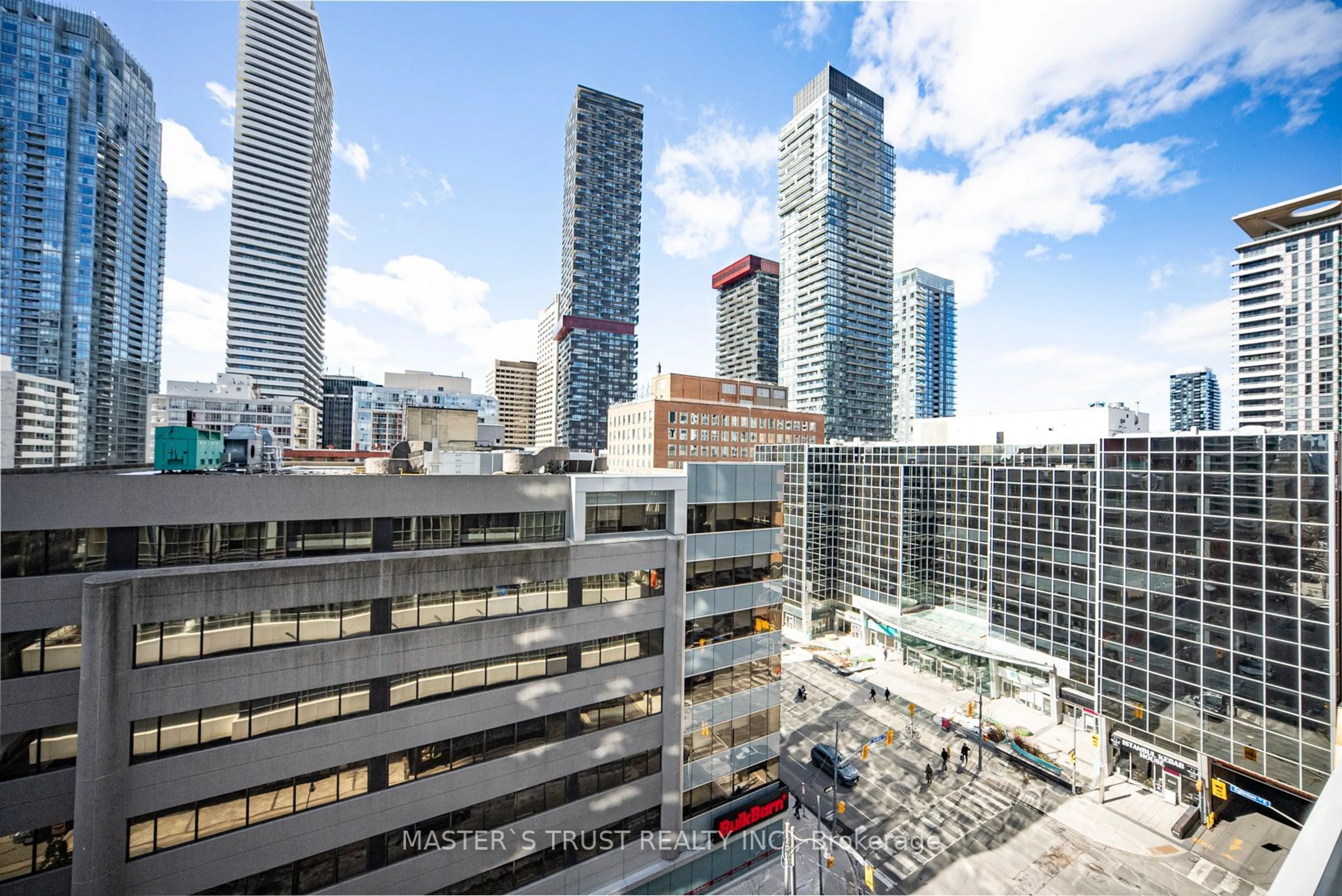 A pic from outside/outdoor area/front of a property/back of a property/a pic from drone, city buildings view from balcony for 89 Dunfield Ave #801, Toronto Ontario M4S 0A4