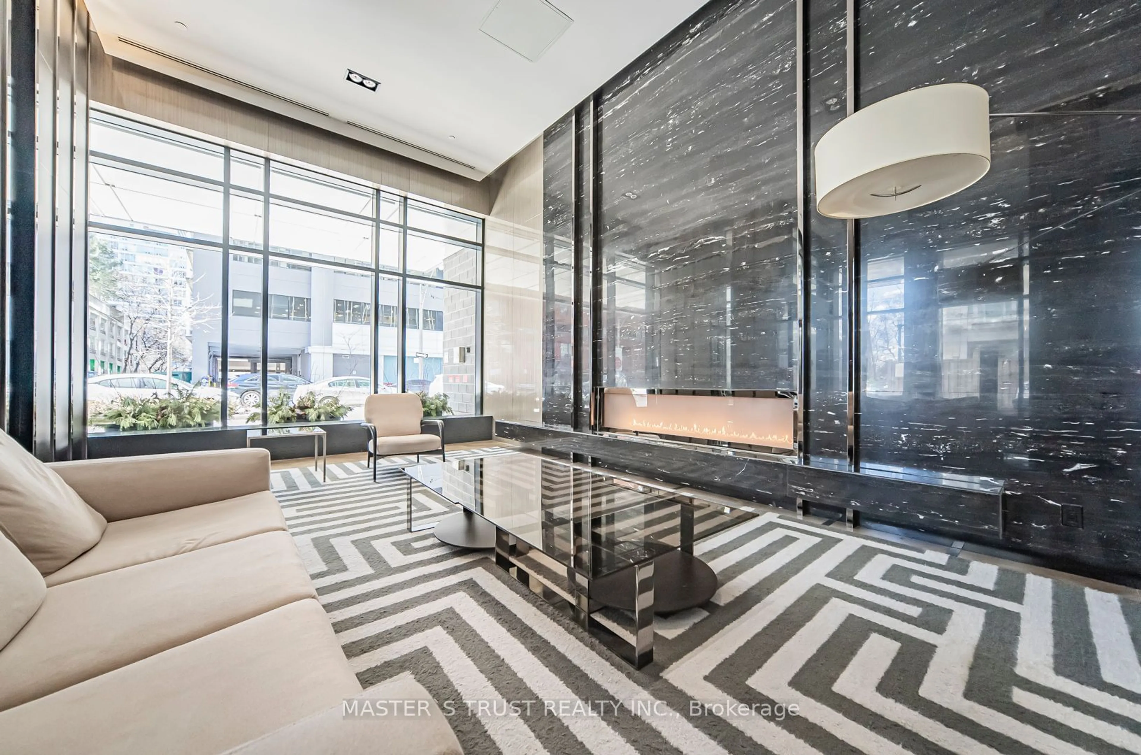 Lobby for 89 Dunfield Ave #801, Toronto Ontario M4S 0A4