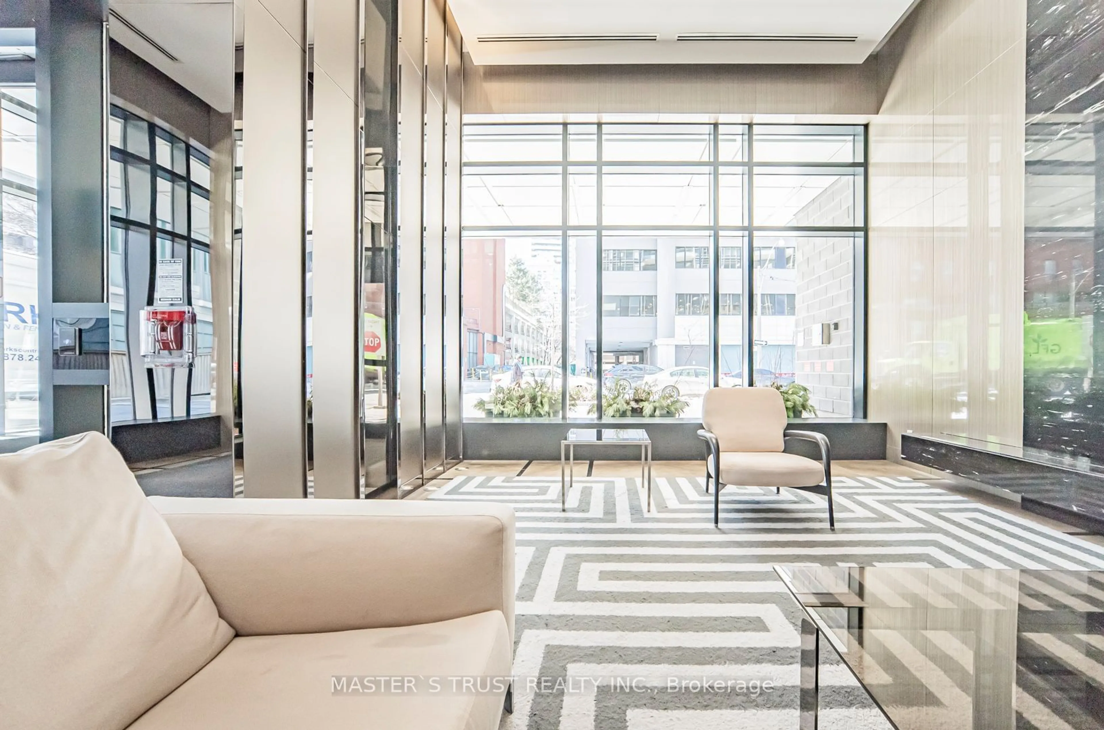 Lobby for 89 Dunfield Ave #801, Toronto Ontario M4S 0A4