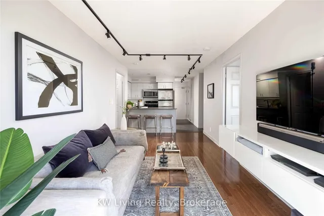 Additional property image - 736 Spadina Ave Unit 1411