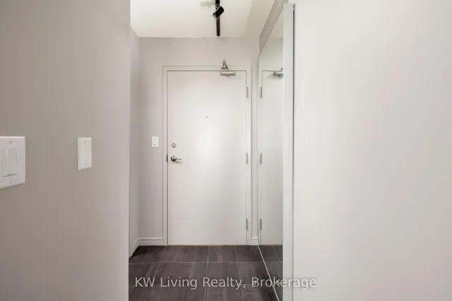 Additional property image - 736 Spadina Ave Unit 1411