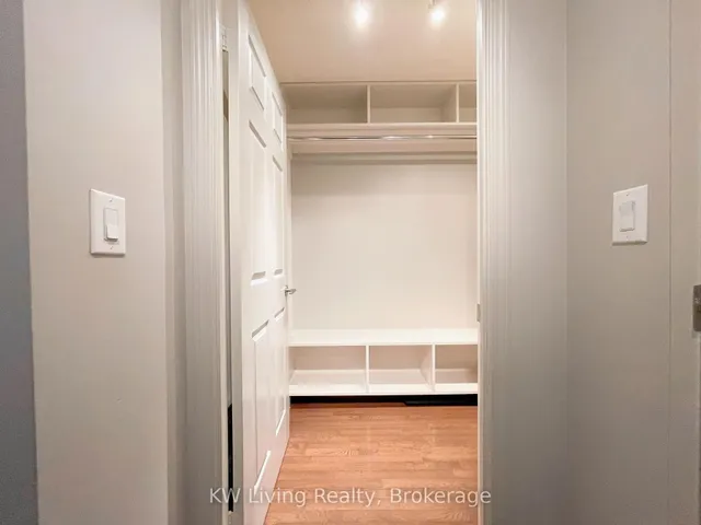 Additional property image - 736 Spadina Ave Unit 1411