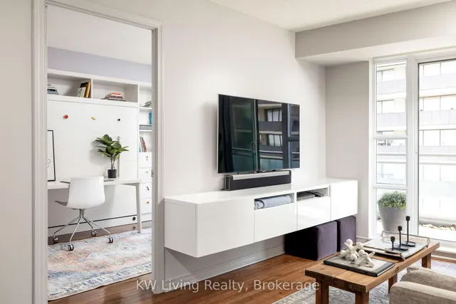 Additional property image - 736 Spadina Ave Unit 1411