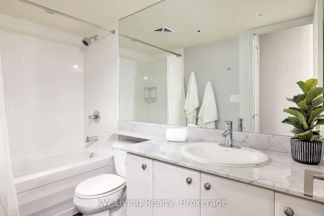 Additional property image - 736 Spadina Ave Unit 1411