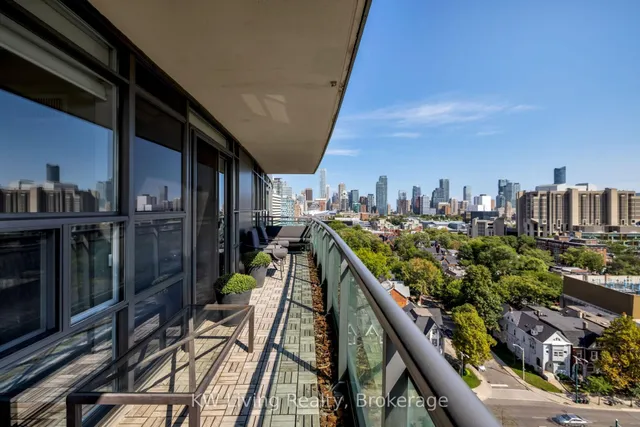 Additional property image - 736 Spadina Ave Unit 1411
