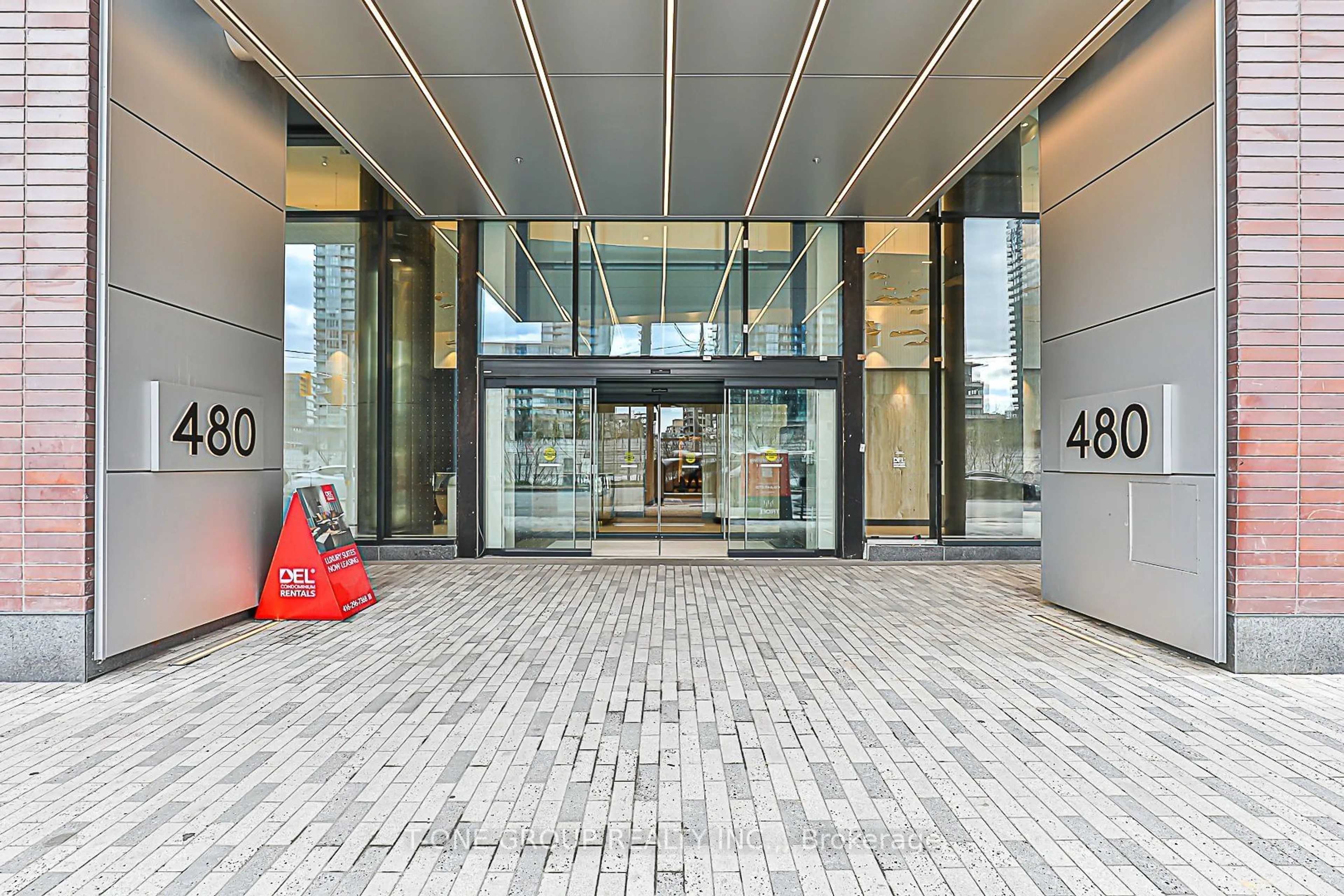 Indoor foyer for 480 Front st west St #1504, Toronto Ontario M5V 0V6