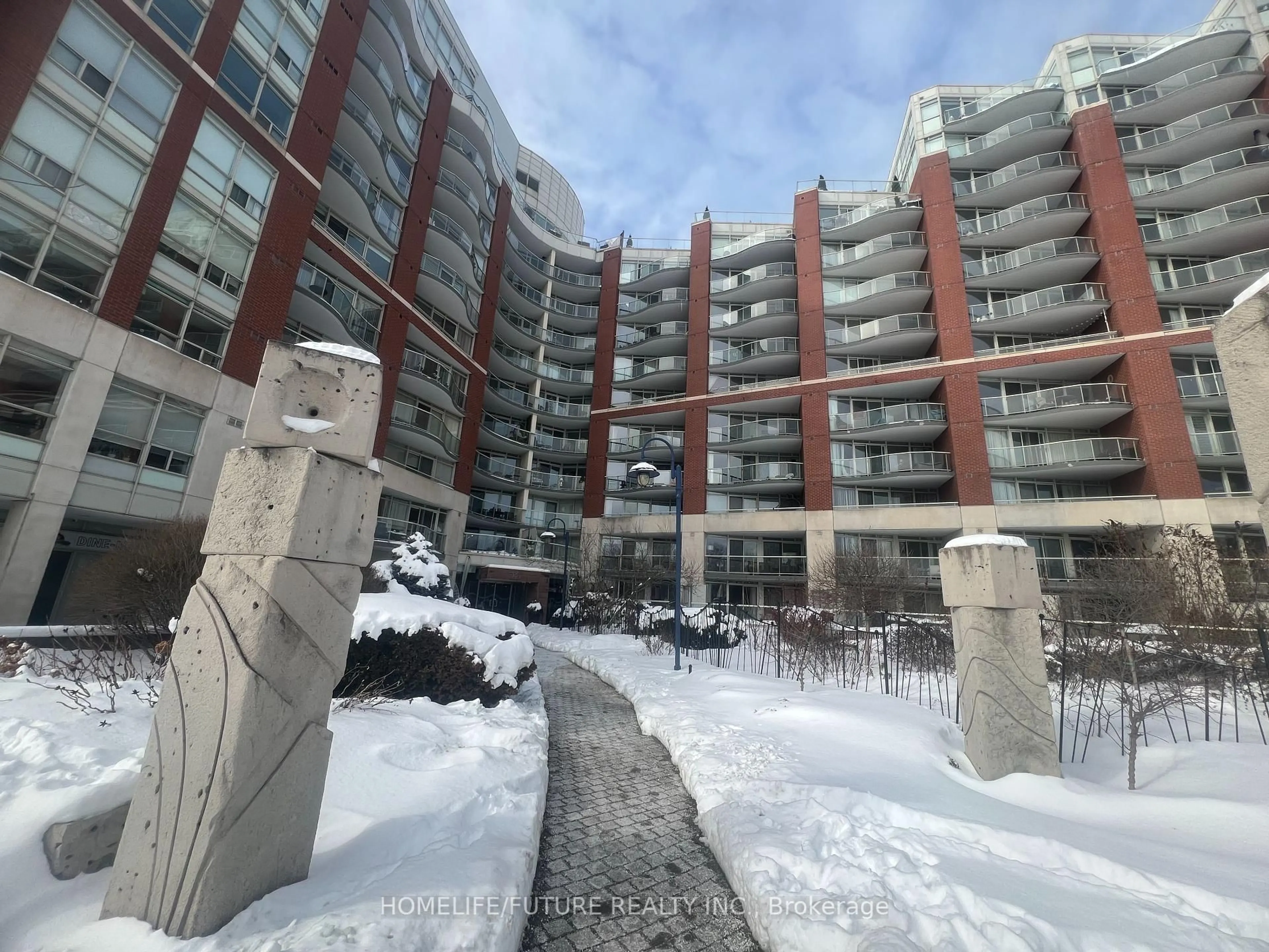 Unknown for 550 Queens Quay #1022, Toronto Ontario M5V 3M8