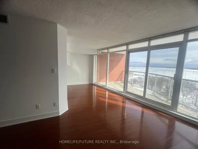 Additional property image - 550 Queens Quay Unit 1022