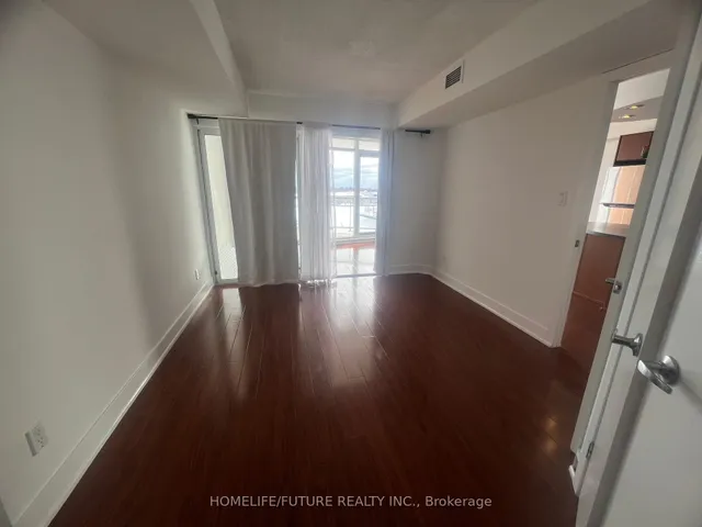 Additional property image - 550 Queens Quay Unit 1022