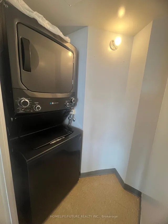 Additional property image - 550 Queens Quay Unit 1022