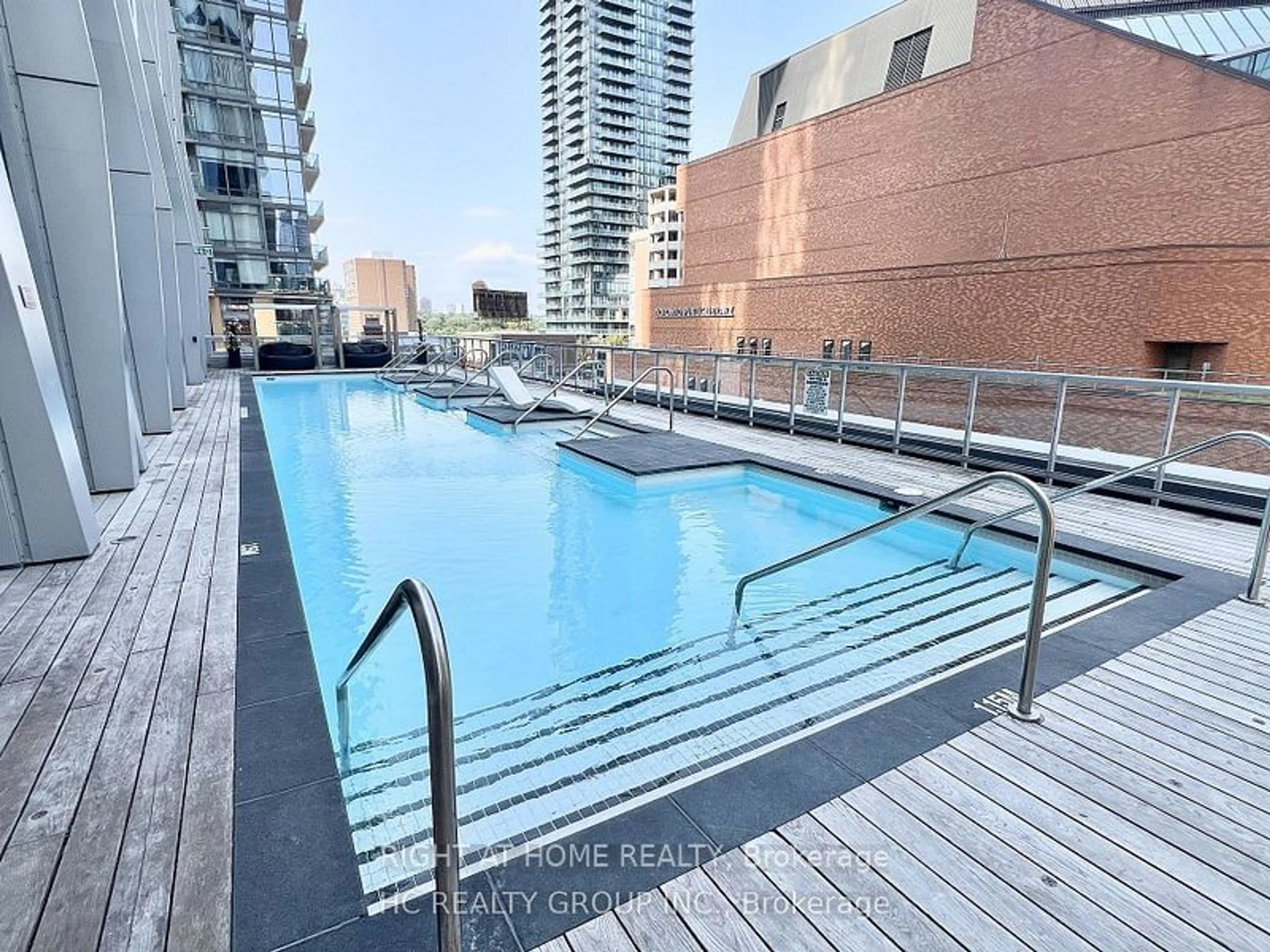 Pool for 1 Yorkville Ave #3012, Toronto Ontario M4W 1L1