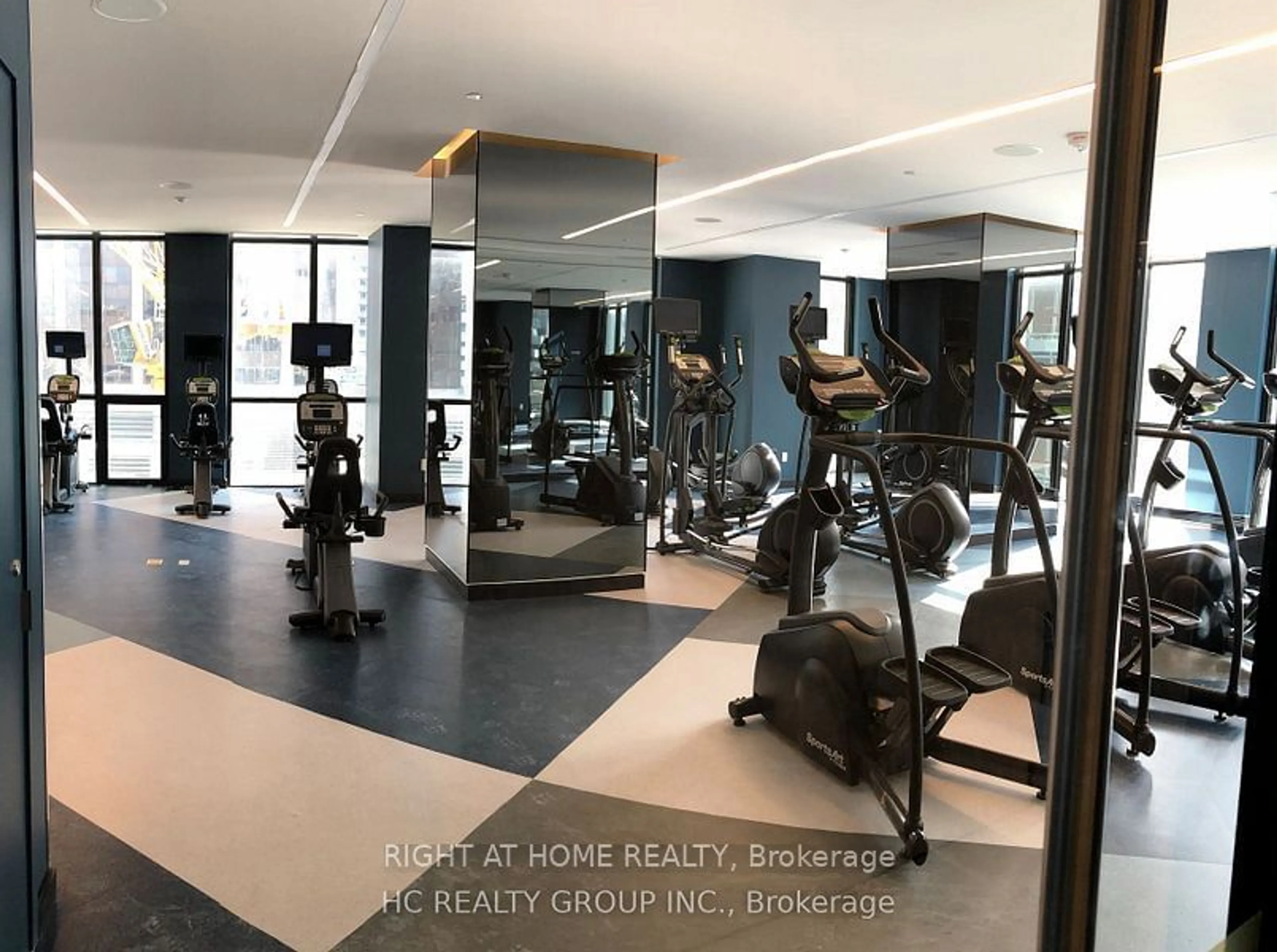 Gym or fitness room for 1 Yorkville Ave #3012, Toronto Ontario M4W 1L1