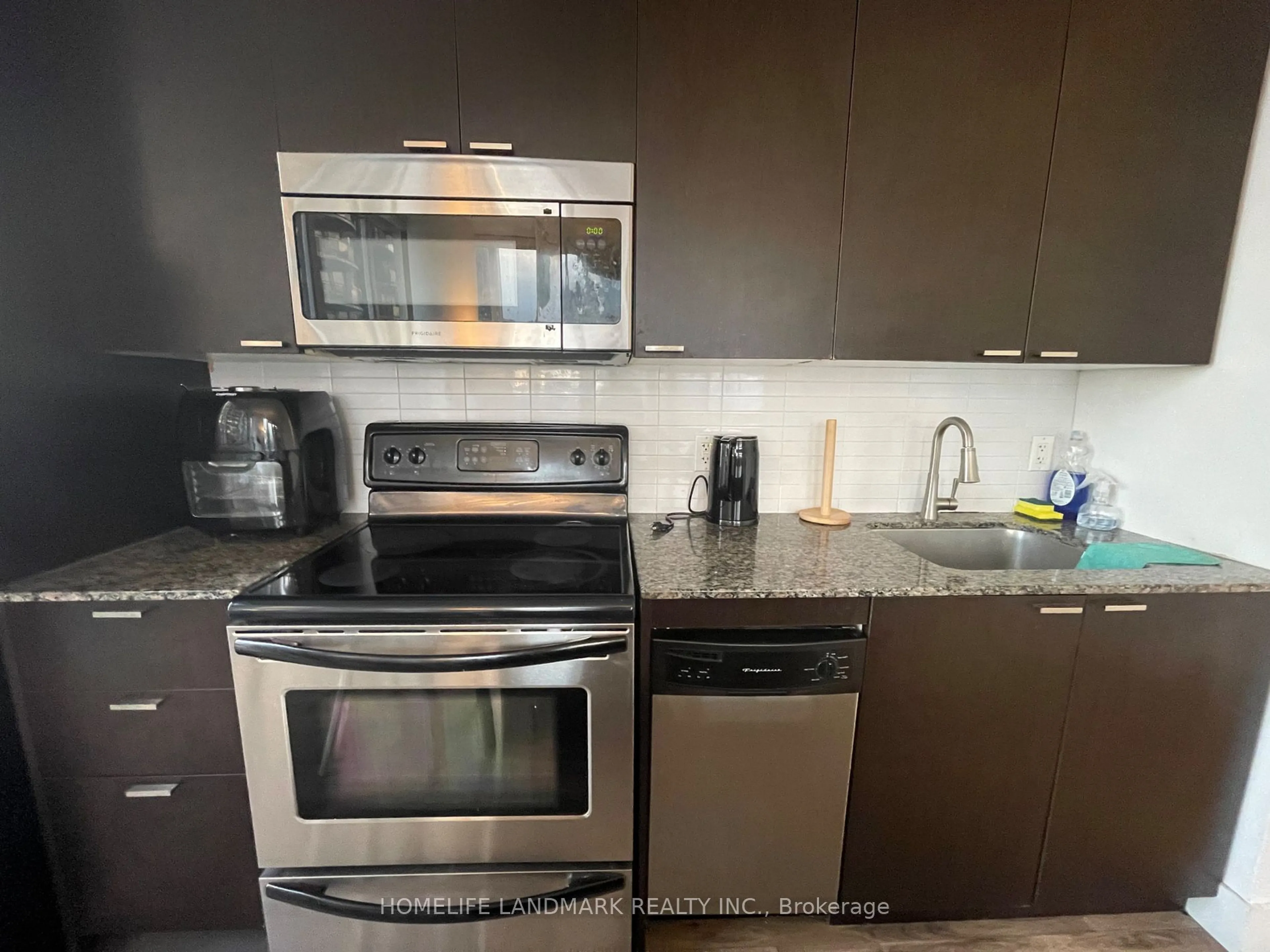 Standard kitchen, unknown for 23 Sheppard Ave #2004, Toronto Ontario M2N 0C8