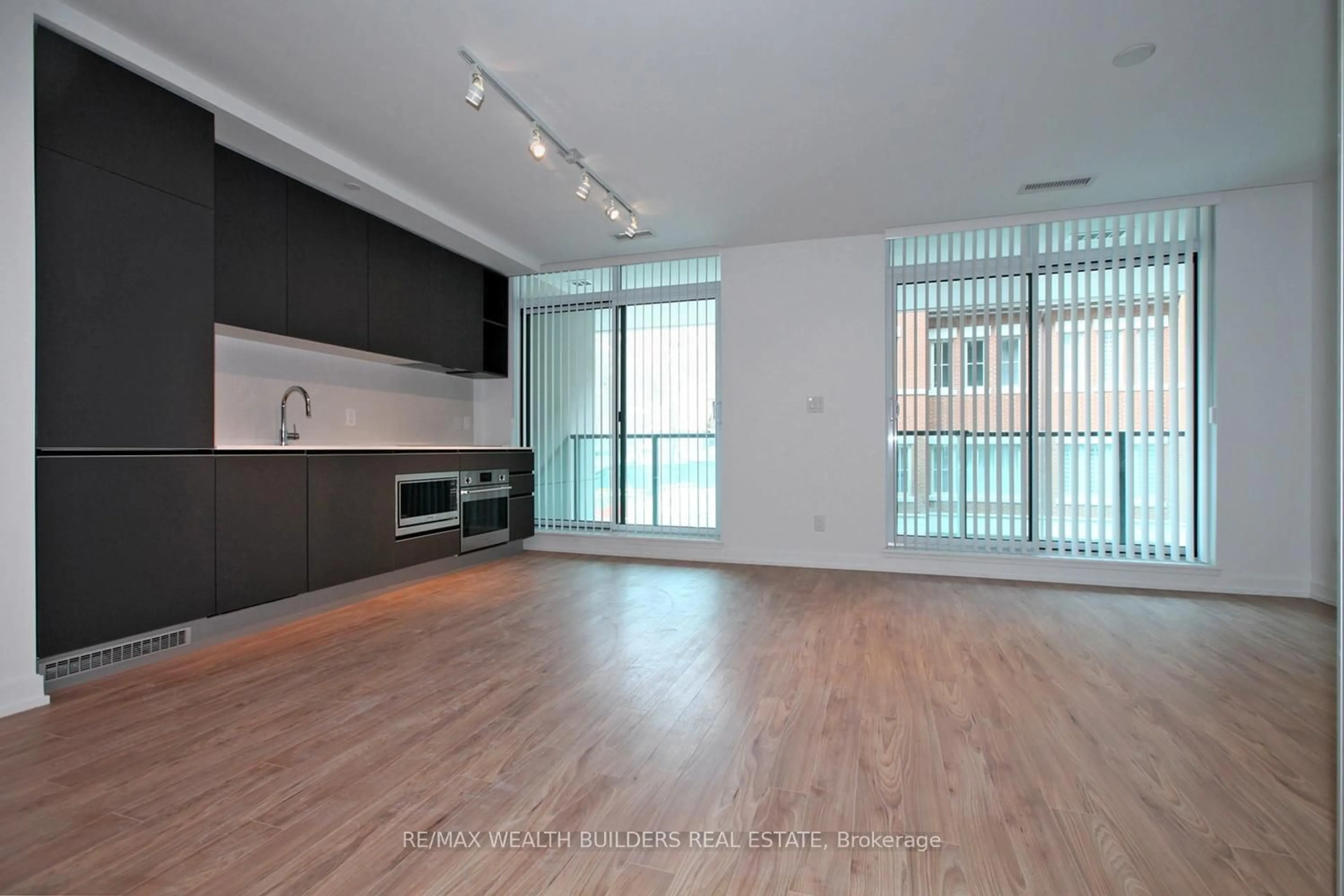 A pic of a room for 377 Madison Ave #210, Toronto Ontario M4V 3E1