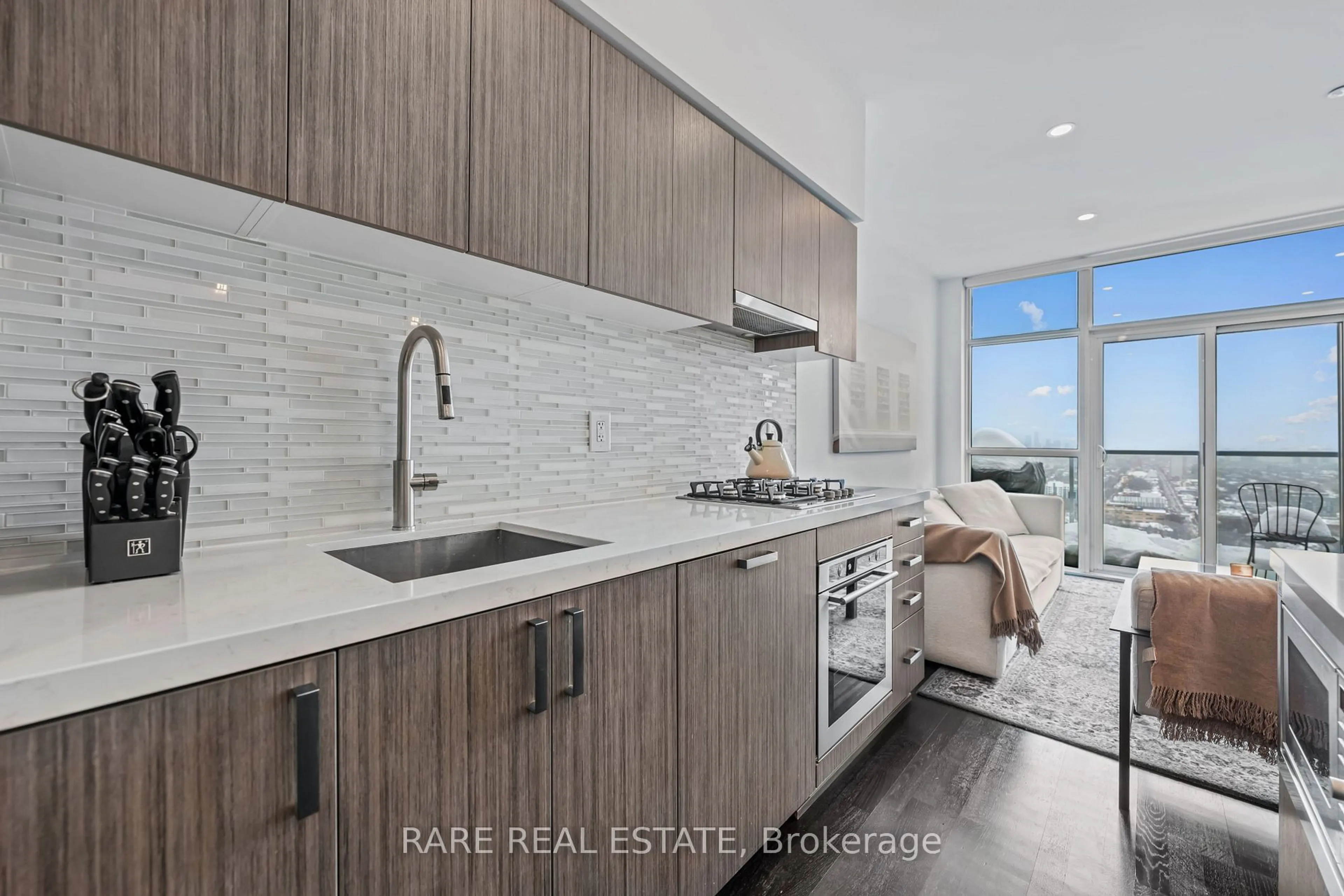 Open concept kitchen, ceramic/tile floor for 501 St. Clair Ave #2106, Toronto Ontario M5P 0A2