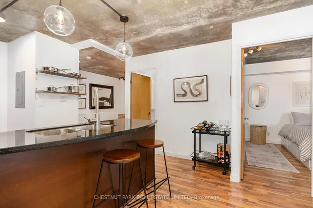 Additional property image - 1005 King St Unit 404