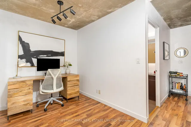 Additional property image - 1005 King St Unit 404