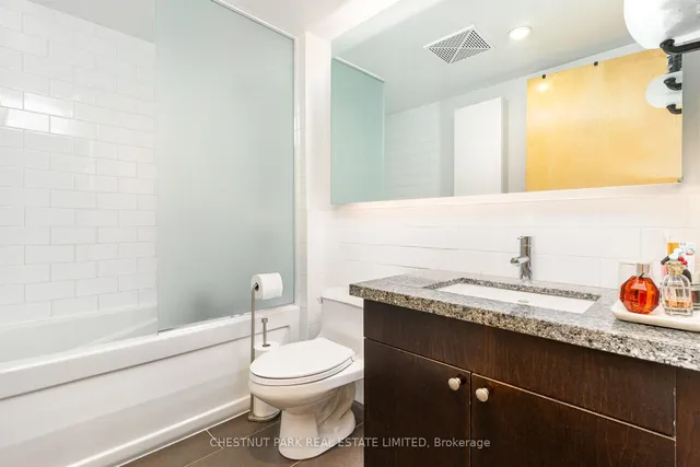 Additional property image - 1005 King St Unit 404
