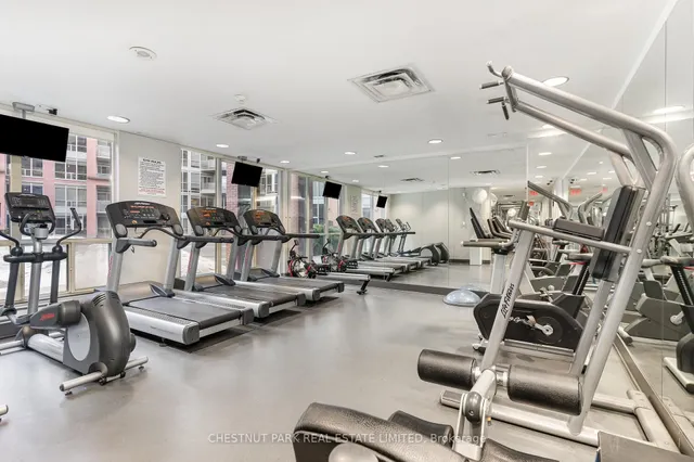 Additional property image - 1005 King St Unit 404