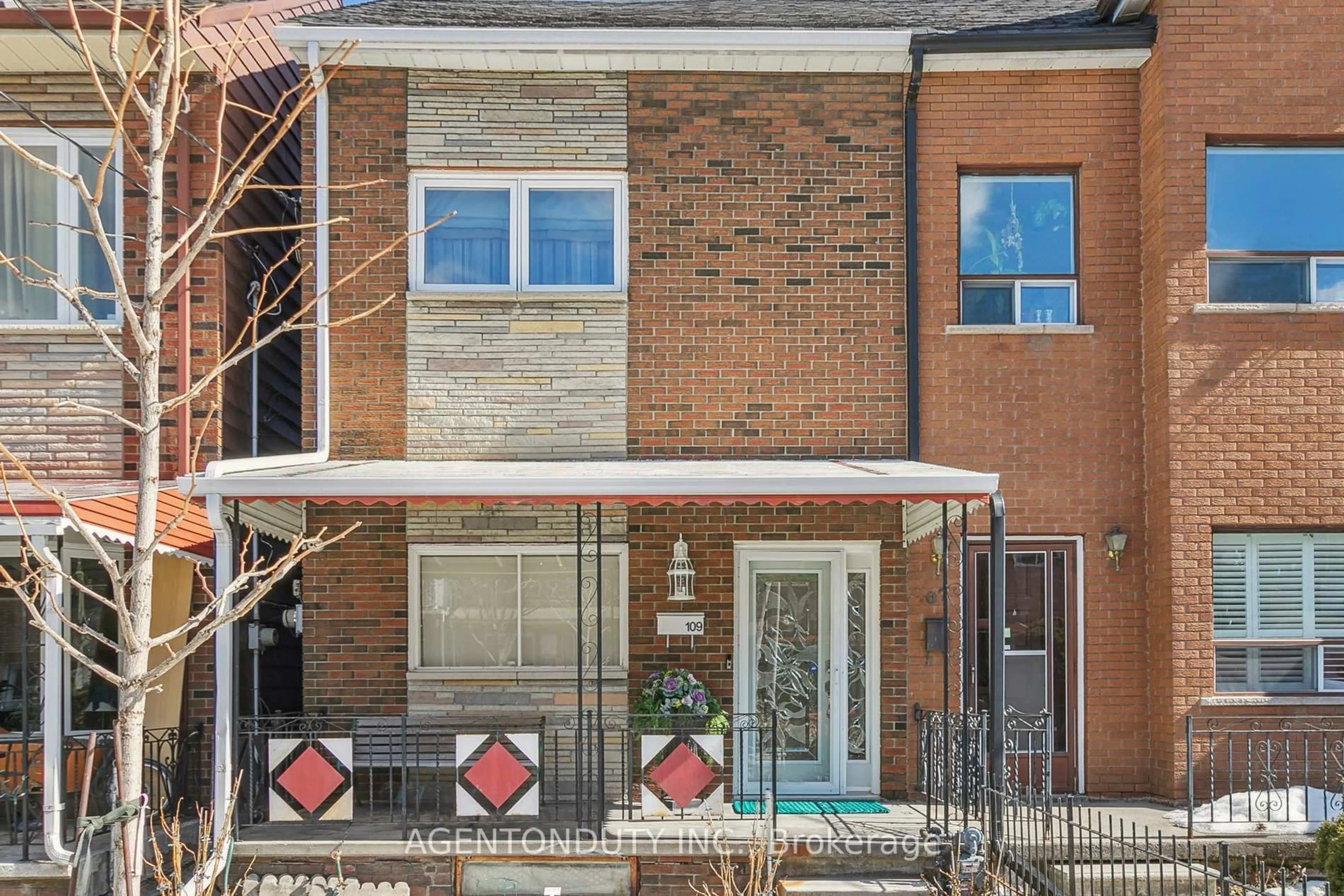 Home with brick exterior material, street for 109 Lisgar St, Toronto Ontario M6J 3G4