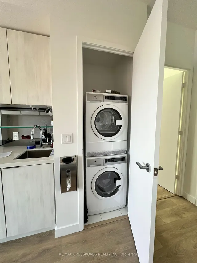 Additional property image - 215 Queen St Unit 2105