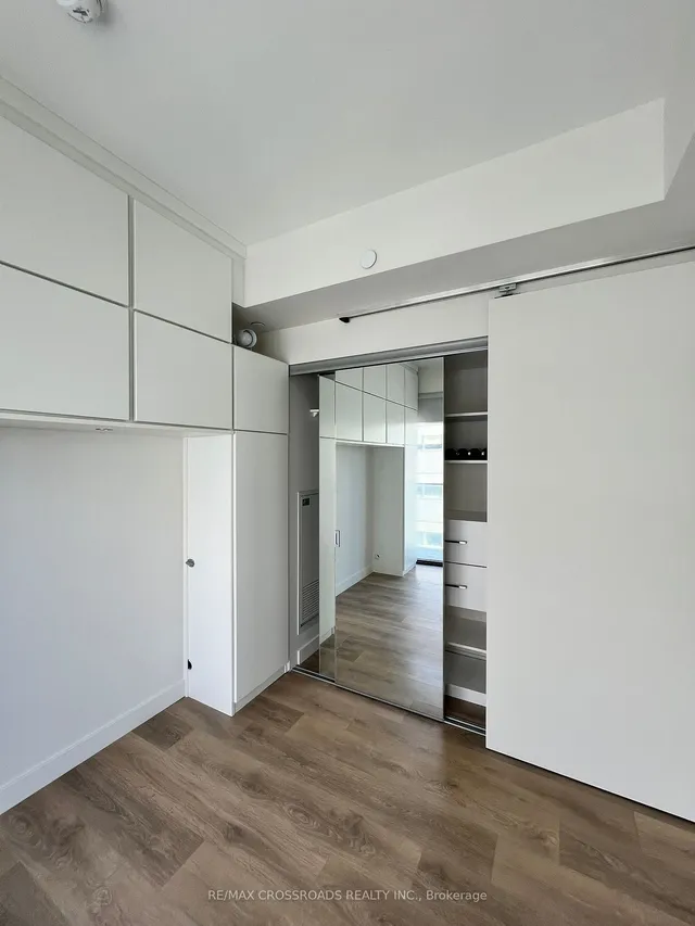 Additional property image - 215 Queen St Unit 2105