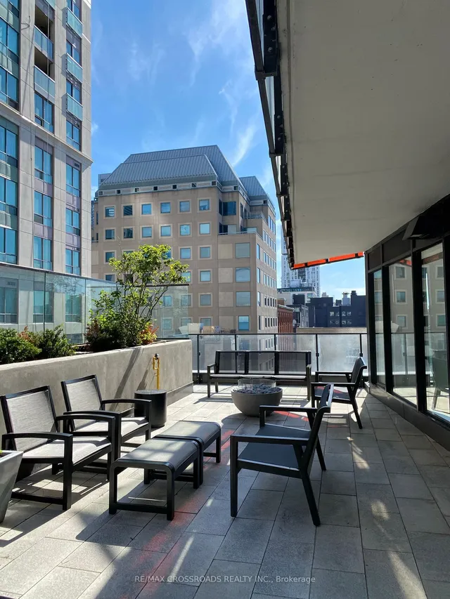Additional property image - 215 Queen St Unit 2105