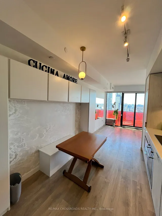 Additional property image - 215 Queen St Unit 2105