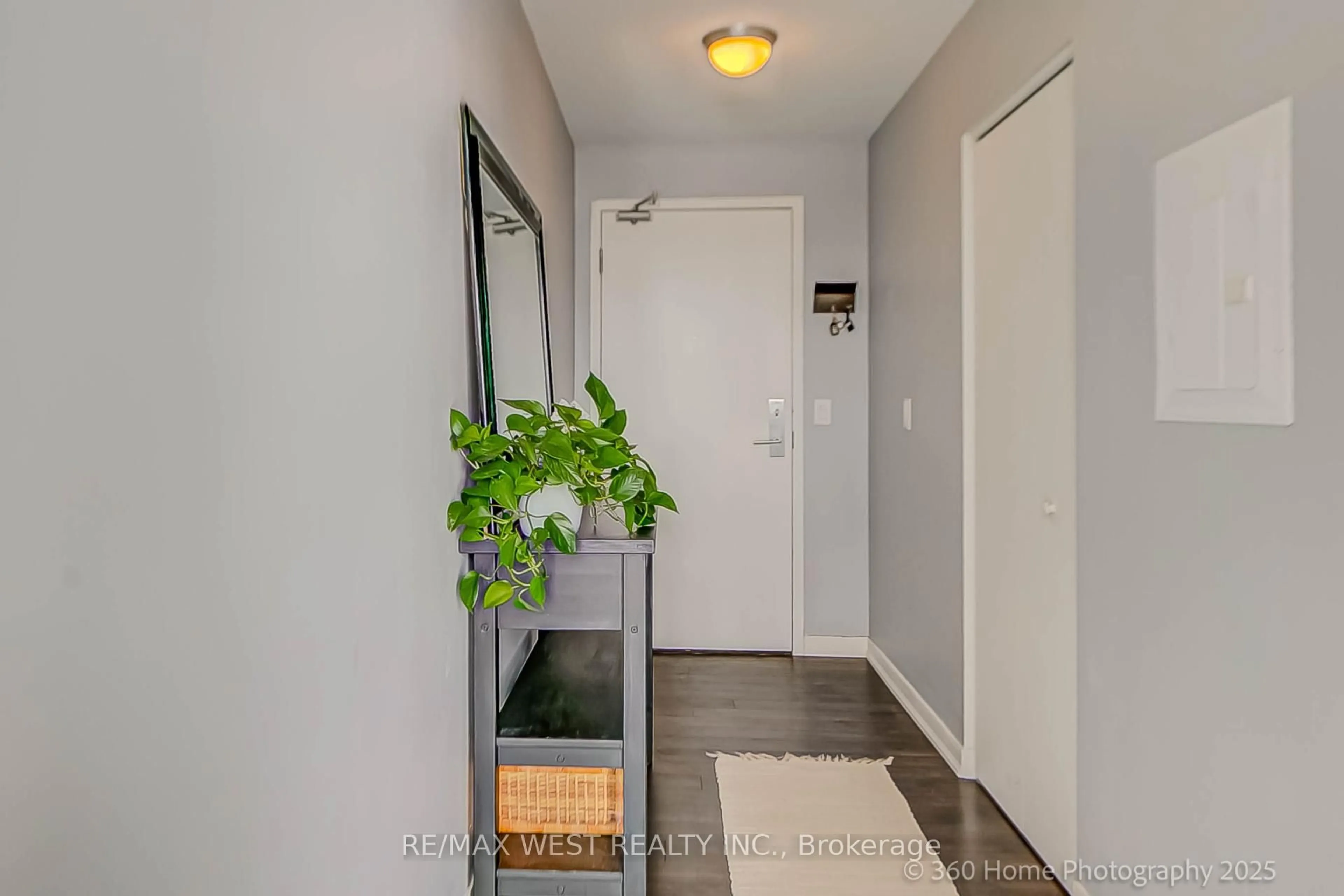 Indoor entryway for 51 East Liberty St #1512, Toronto Ontario M6K 3P8