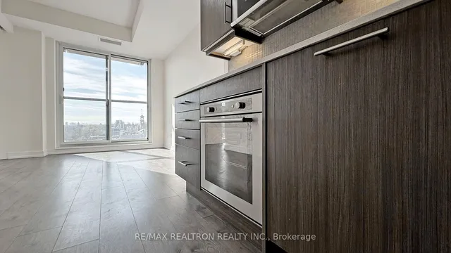 Additional property image - 297 College St Unit 815