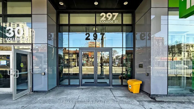 Additional property image - 297 College St Unit 815