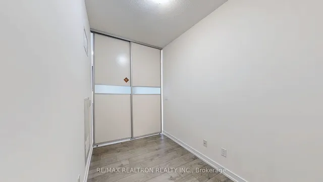 Additional property image - 297 College St Unit 815