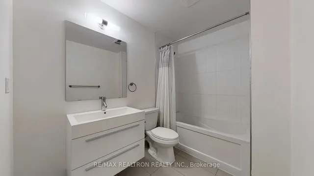 Additional property image - 297 College St Unit 815