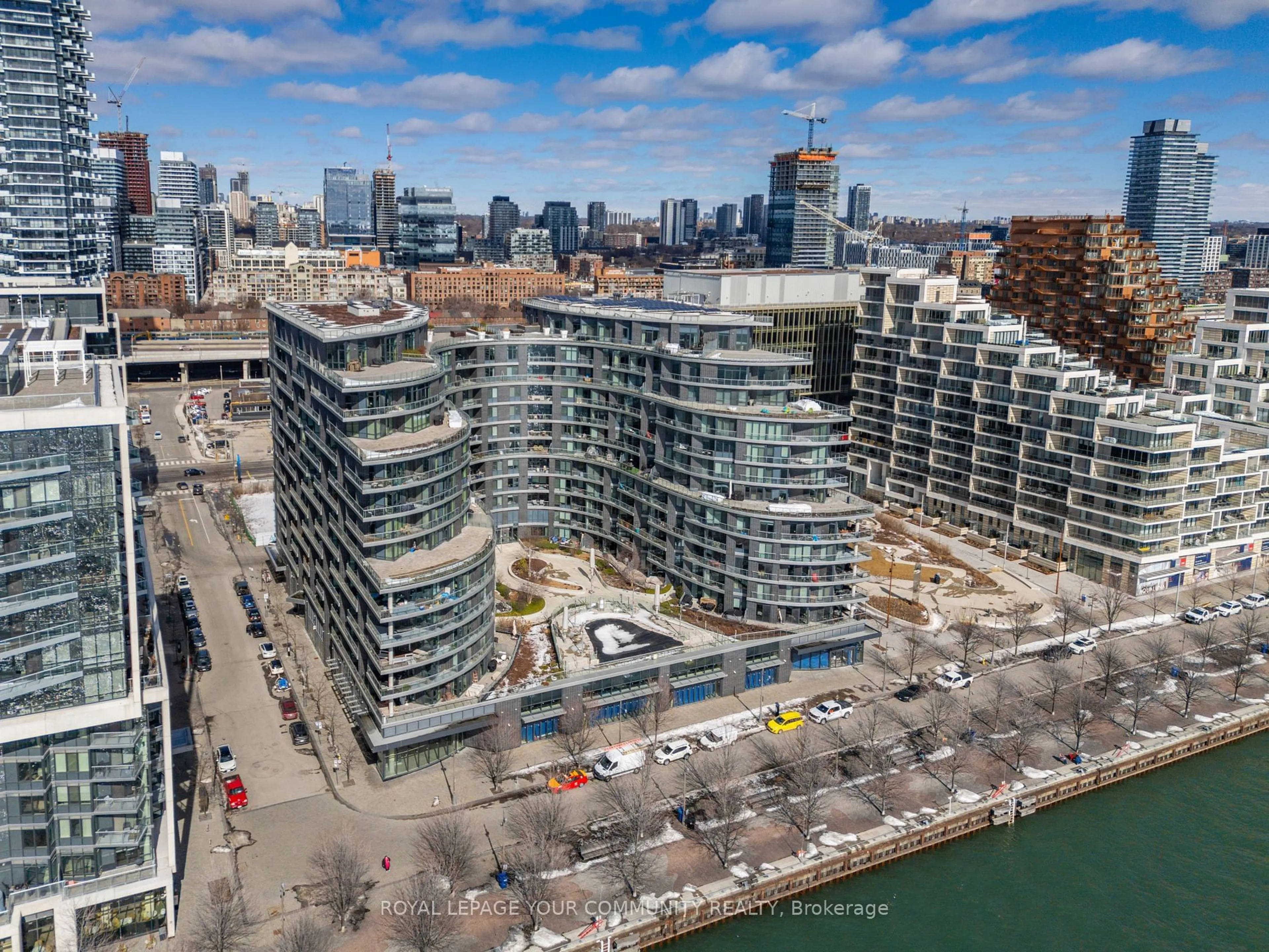 A pic from outside/outdoor area/front of a property/back of a property/a pic from drone, city buildings view from balcony for 1 Edgewater Dr #GPH29, Toronto Ontario M5A 0L1