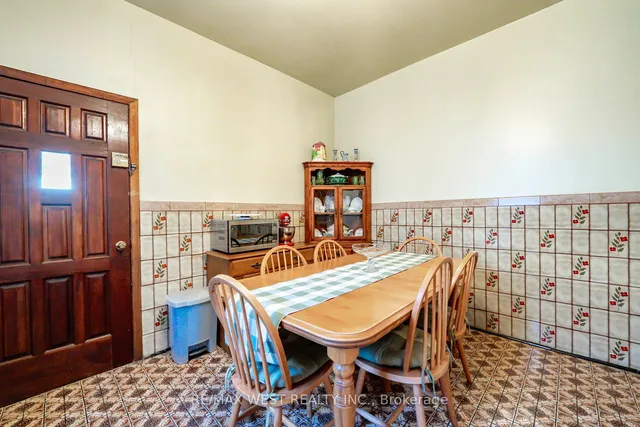 Additional property image - 217 Gladstone Ave
