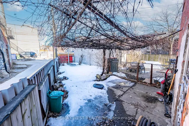 Additional property image - 217 Gladstone Ave