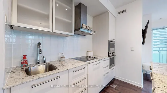 Additional property image - 12 York St Unit 1202
