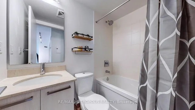 Additional property image - 12 York St Unit 1202