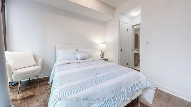 Additional property image - 12 York St Unit 1202