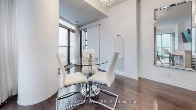 Additional property image - 12 York St Unit 1202