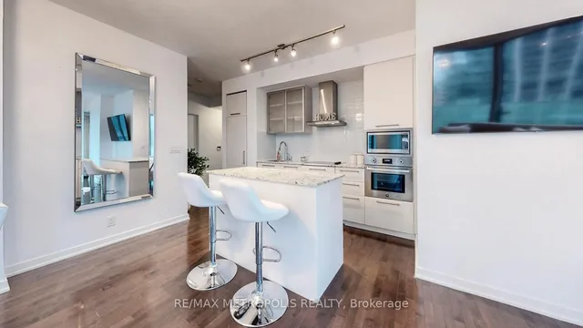 Additional property image - 12 York St Unit 1202